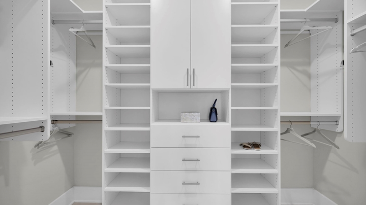 SV116 Hernando MC Owners Closet