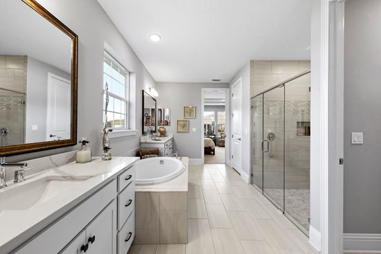 Collier Model Owners Bath 3