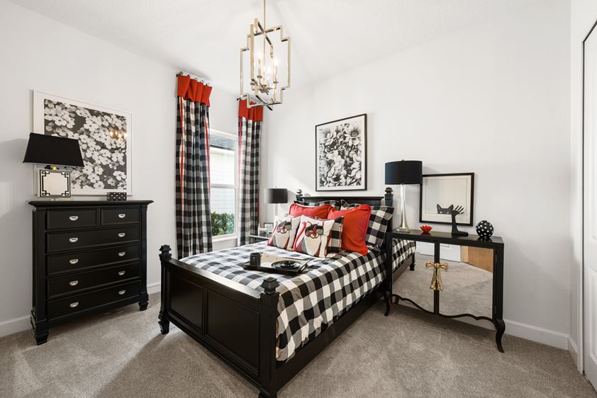 70 Village Grand 029