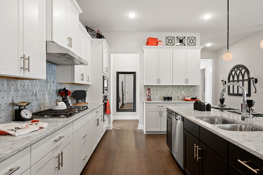 70 Village Grand 042