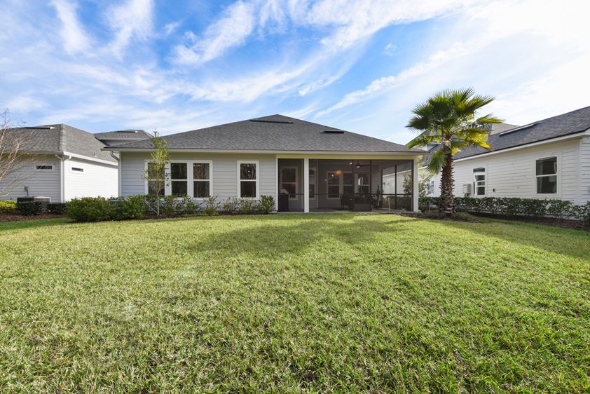 70 Village Grand 088