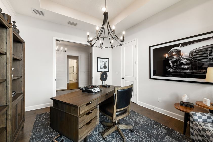 70 Village Grand 026