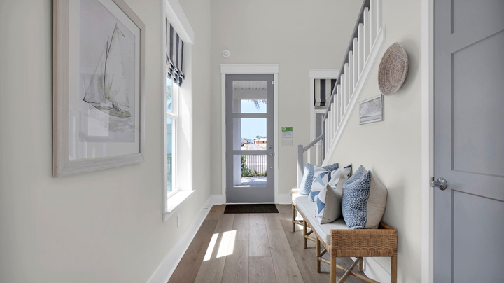 SV116 Hernando MC Foyer