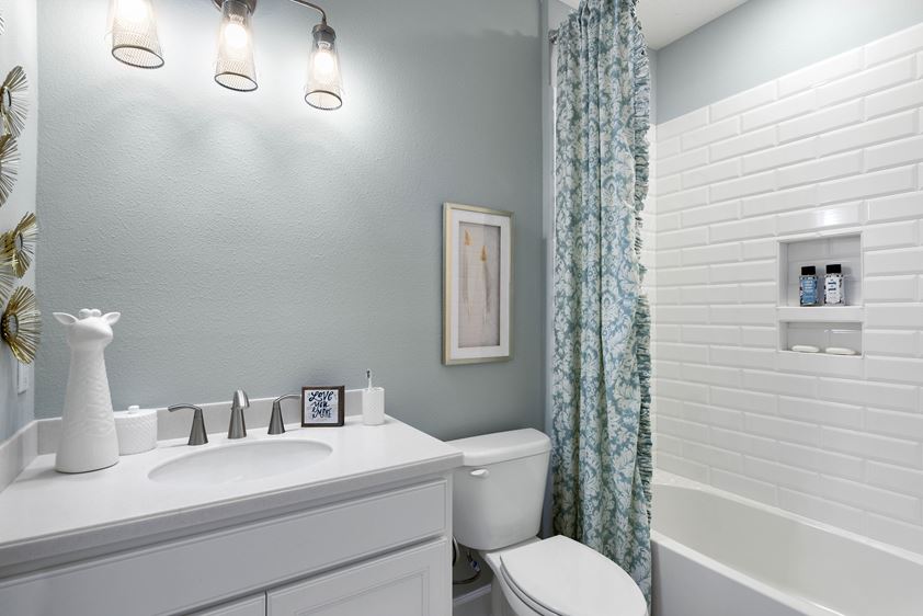 KE131 Jackson Model Bath 2