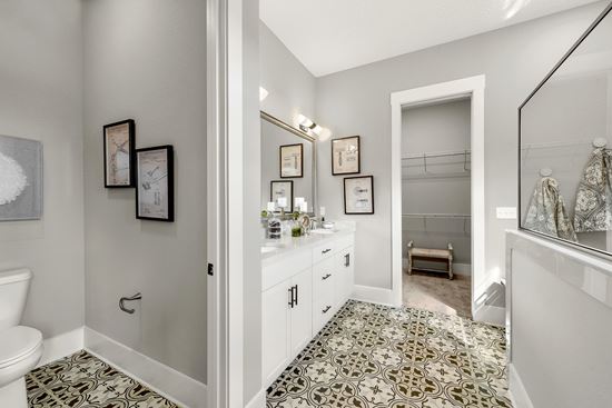 Gilchrist Owners Bath 1