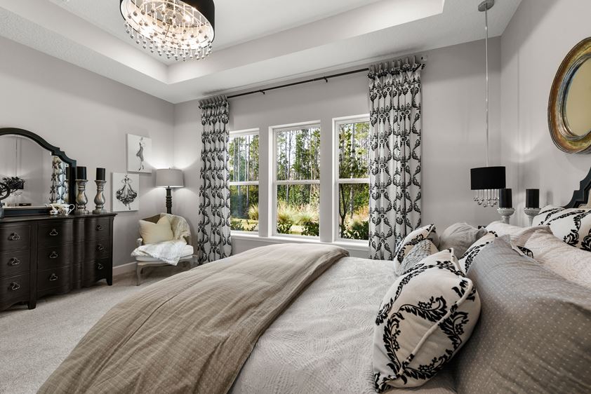 70 Village Grand 072