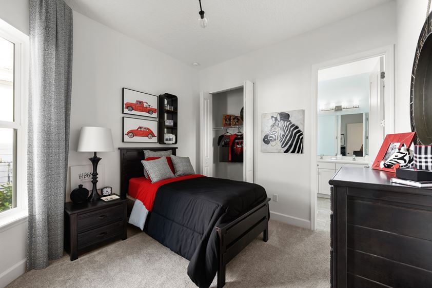 70 Village Grand 018