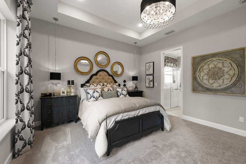 70 Village Grand 074