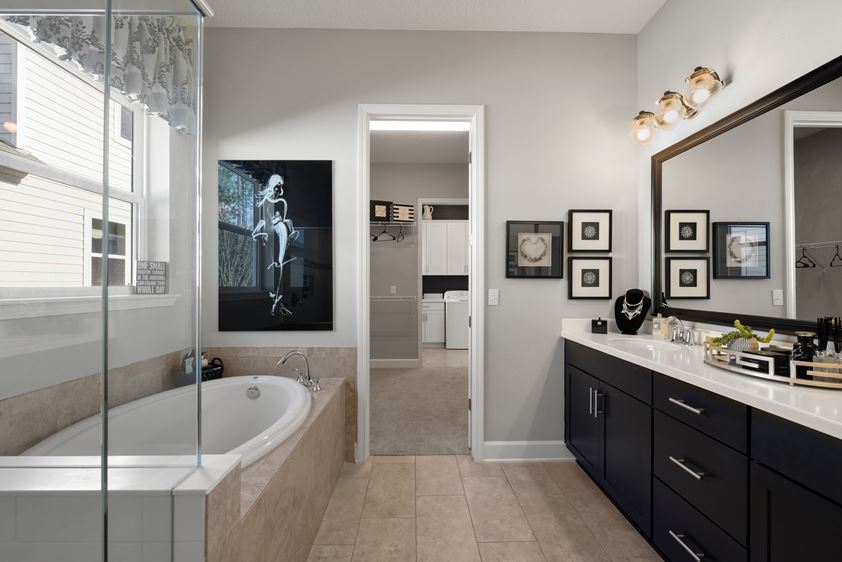 70 Village Grand 075